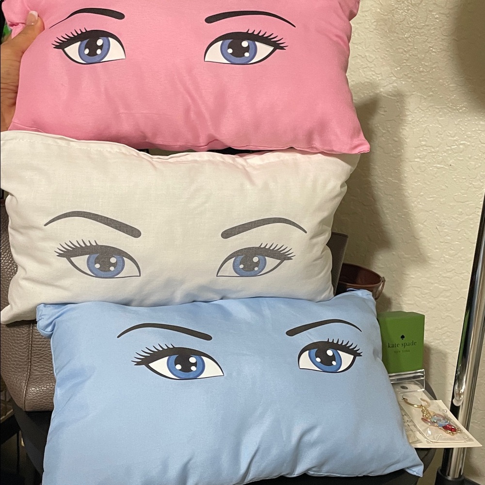 Purse Pillows with Eye Design - Picture 3 of 4